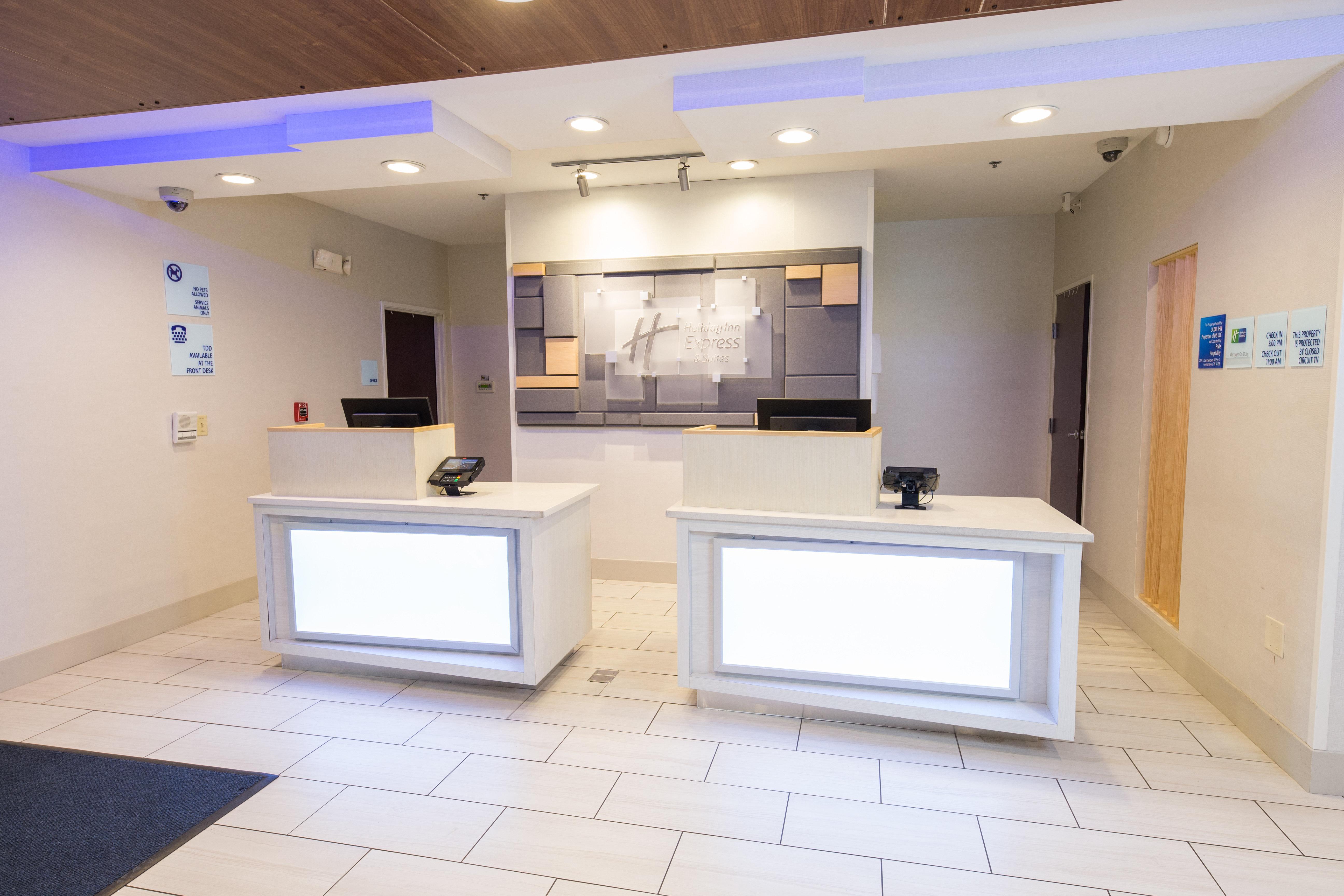 Holiday Inn Express Hotel & Suites Clinton By Ihg Exterior photo